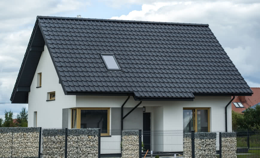 Dach dwuspadowy – najważniejsze zalety